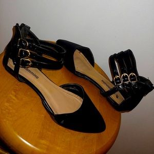 Il Cammino black flat open shoes.